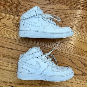 Nike Air Force 1 Mid size 1